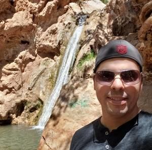 Meet your Posher, Efren